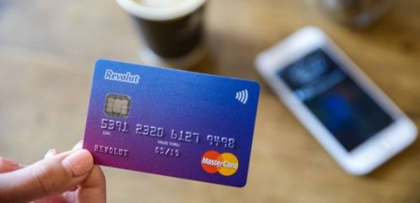 
Финтех-стартап Revolut открыл доступ к своим услугам для украинцев 