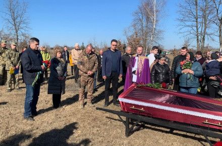 На Вінниччині попрощалися із військовим, який загинув від авіаудару під Миколаєвом                    
