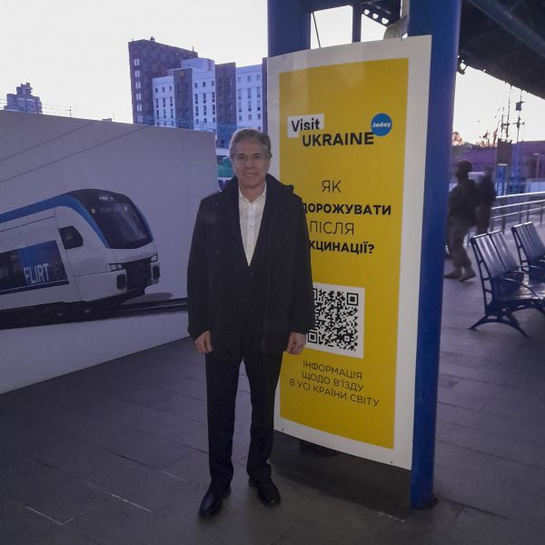 
Блинкен поддержал традицию западных лидеров: фото из вагона поезда рейса Польша – Киев 