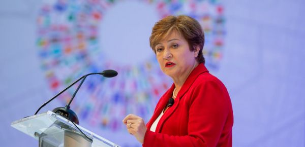 
Украина запросила у МВФ $5 млрд в месяц на поддержку экономики 