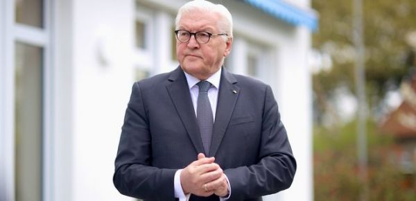 
Штайнмайер на встрече с украинскими евреями обвинил Путина в "злонамеренном цинизме" 