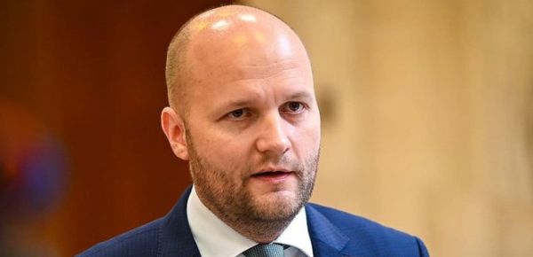 
Министр обороны Словакии: Путин – Гитлер, Украина буквально борется за наше будущее 