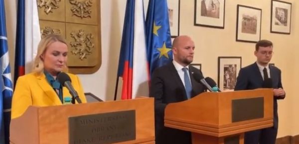 
Глава МО Чехии: Сообщения, что в НАТО договорились не давать ВСУ западные танки, – фейк 
