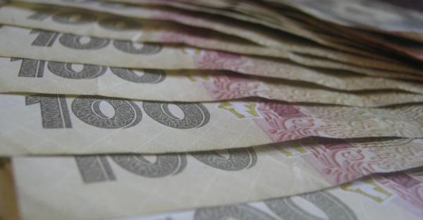 На выплаты переселенцам Минсоцполитики направило в Ощадбанк более 4 миллиардов гривен - Новости экономики