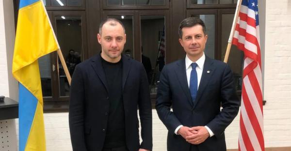 Украина обновит весь парк локомотивов и вагонов – Мининфраструктуры  - Новости экономики
