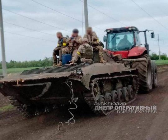 «Тракторные войска» вместе с днепровской ТрО отбили у врага новый трофей для ВСУ
