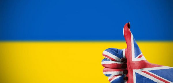 
Украина получила 425 млн евро от Великобритании на зарплаты учителям 