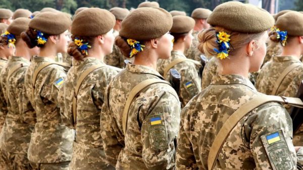 Когда в Украине могут мобилизовать женщин: разъяснение специалиста