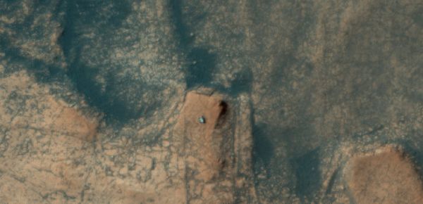 
Марсоход Curiosity снял сверхподробную панораму с причудливыми скалами: фото 