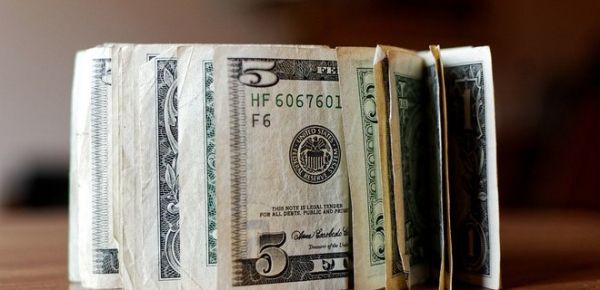 
Доля доллара как резервной валюты упала ниже 59%. Его заменяют кронами и вонами 