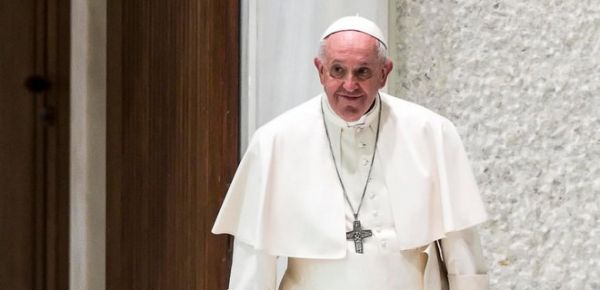 
Папа римский сказал, что хочет приехать в Украину, но "должен найти подходящее время" 