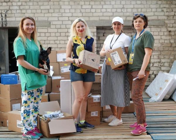 Волонтеры Днепра доставили гуманитарную помощь в горячие точки Украины (Фото)
