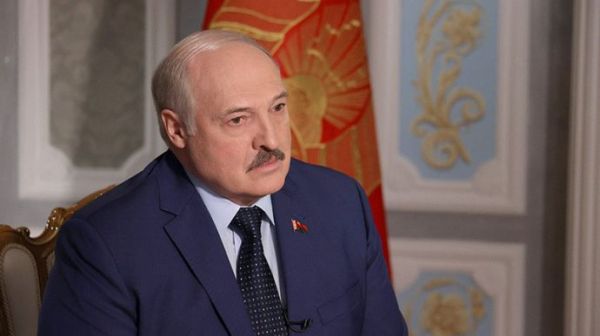Лукашенко готов напасть на Украину, но боится реакции белорусов, — эксперт