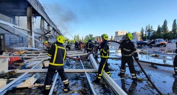 Ракетний удар по ТРЦ у Кременчуку: що відомо про постраждалих та як реагує світ                     
