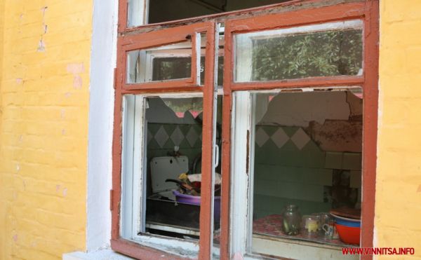 Борзов і Моргунов показали послам країн ЄС та Ізраїлю наслідки російських ракетних ударів по Вінниці. Фото                     
