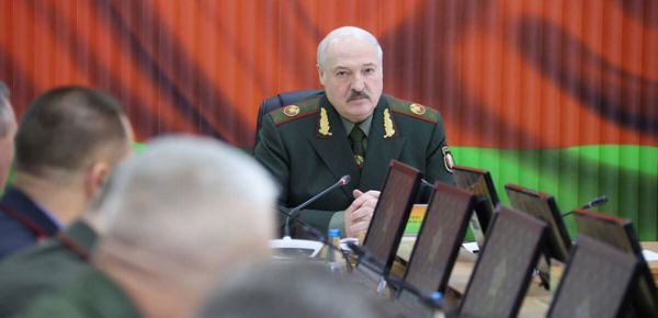 
Лукашенко уволил генерала, ответственного за мобилизацию  