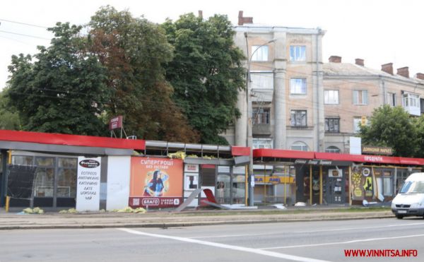 Борзов і Моргунов показали послам країн ЄС та Ізраїлю наслідки російських ракетних ударів по Вінниці. Фото                     
