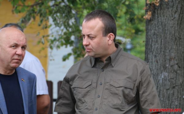 Борзов і Моргунов показали послам країн ЄС та Ізраїлю наслідки російських ракетних ударів по Вінниці. Фото                     
