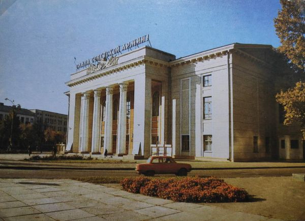  Будівля, яку збудували майже сто років тому і яка вистояла Другу світову – вінницькі історики розповіли про Будинок офіцерів                     
