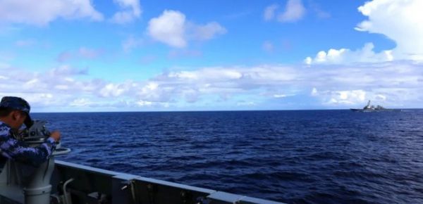 
Эсминец ВМС США прошел у "спорных" островов в Южно-Китайском море. Пекин возмутился 