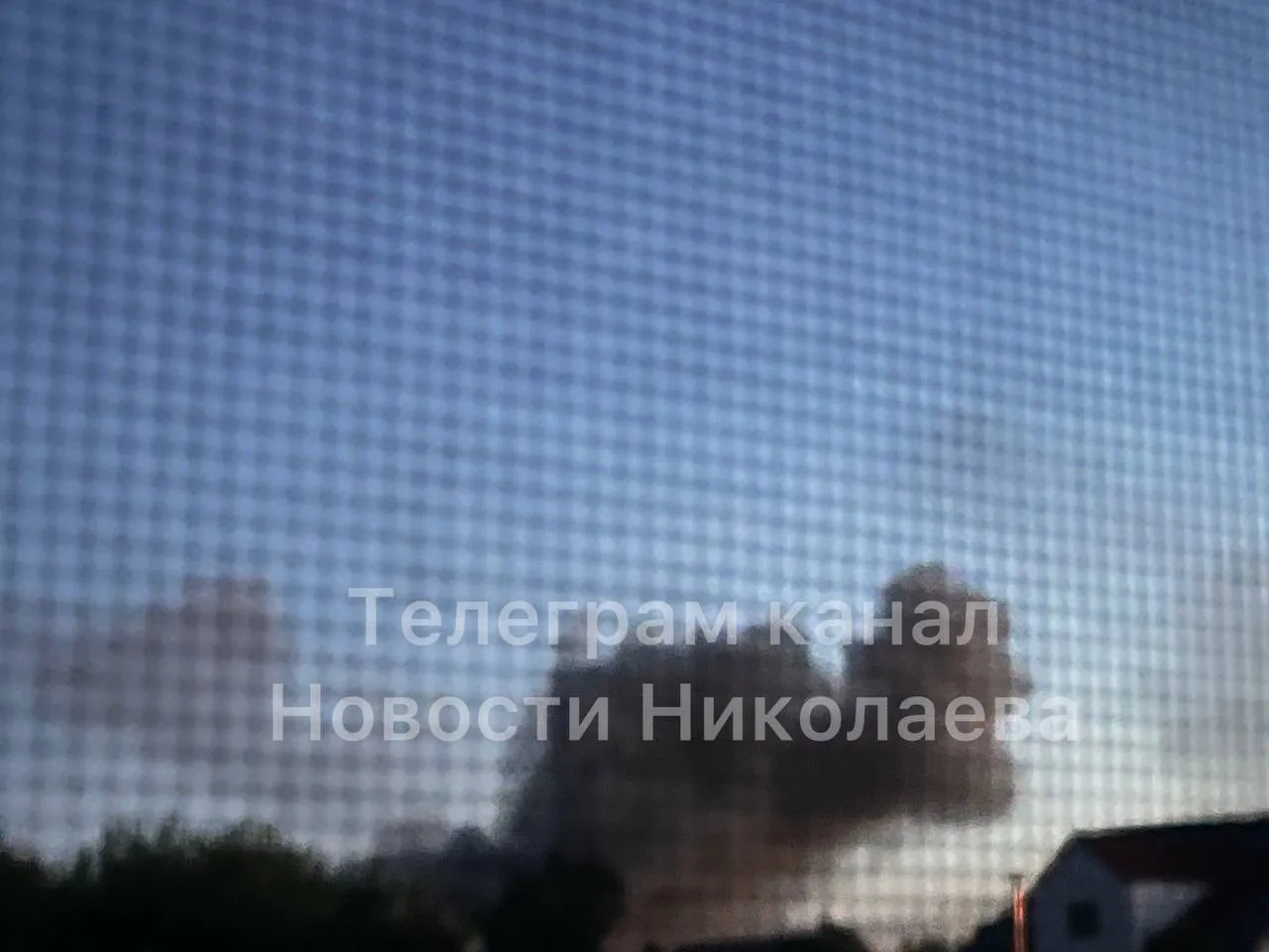 В Николаеве утром вторника, 12 июля, прогремели мощные взрывы 2