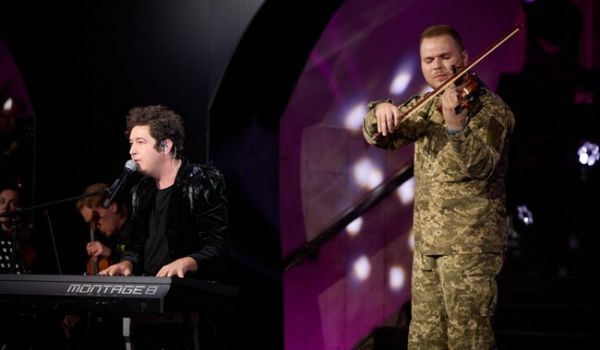 Концерт для «Національних легенд України»: MONATIK, Могилевська, Pianoбой виступили у метро