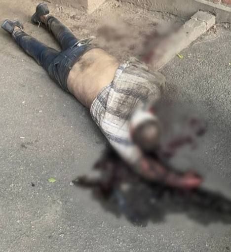У Дніпрі на вулиці Робочій знайшли тіло чоловіка (Фото)
