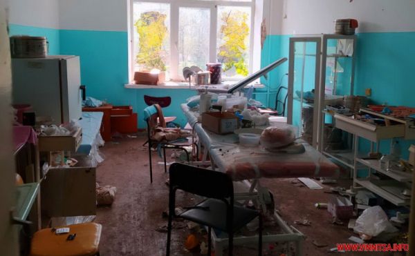«Клініку, в якій я працював 35 років, – знищили». Лікар з Маріуполя, який переїхав до Вінниці, надає консультації переселенцям і опановує новий досвід                    
