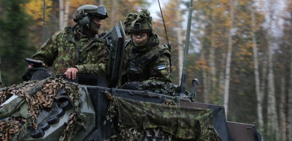 
Естонія вирішила передати Україні більше зброї та приєднується до навчань ЗСУ у Британії 
