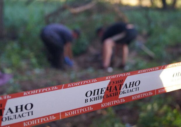 На Киевщине нашли тело еще одного мирного жителя, убитого солдатами РФ. 