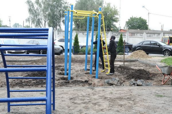 У Вінниці на Чехова встановлять мультифітнес-станцію на дитячому майданчику                     
