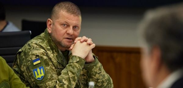 
Залужний – генералу Міллі: Росія дезінформує про обстріл ЗСУ Запорізької АЕС 