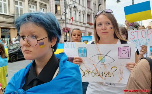 «росія – терорист»: У Лодзі люди вийшли на мітинг через вбивство росіянами українських військовополонених в Оленівці                     
