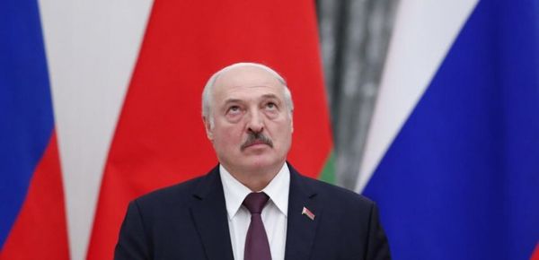 
Лукашенко запевняє, що в Білорусі "не буде ніякої мобілізації" 