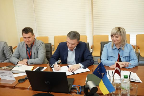 Мери міст Вінниця і Вентспілс підписали угоду про співдружність                    
