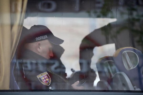 Зведений загін Вінницьких поліцейських відправили на звільнені від росіян території                     

