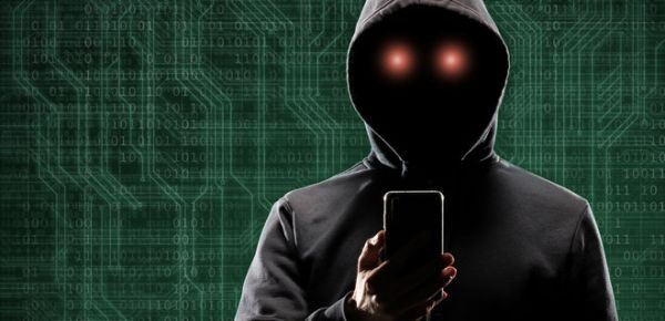 
Листування з військовими РФ, злом камер, передача даних ЗСУ: хакер розповів FT про кібервійну 
