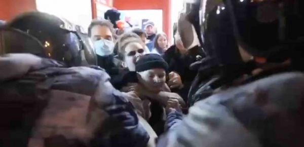 
У Росії на акціях протесту проти мобілізації затримали 1300 осіб – росЗМІ 