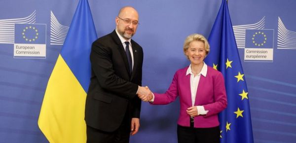 
Україна домовляється з ЄС про макрофінансову допомогу на 2023 рік. Потрібно 12 млрд євро 