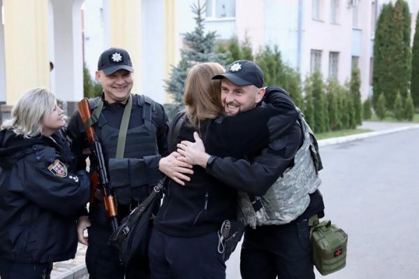 Зведений загін Вінницьких поліцейських відправили на звільнені від росіян території                     
