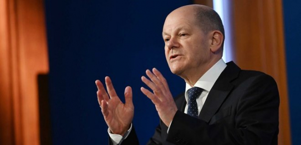 
Чому Берлін не дає ЗСУ танки Leopard: Шольц послався на "20-30%" німців, які проти 