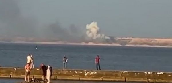 
На військовому аеродромі Бельбек у Криму вибух та пожежа – відео 
