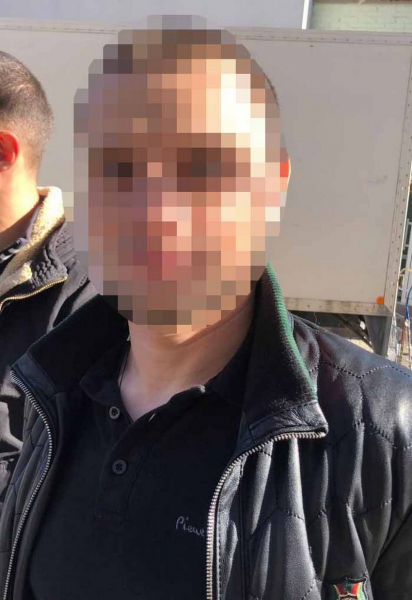 У Вінниці знайшли двох чоловіків, які запускали салюти на «Хіміку»                    
