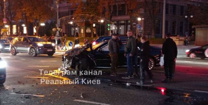дтп київ, хрещатик, цум, дтп київ 12 жовтня, дтп центр києва