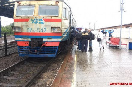 Виконком Вінницької міськради затвердив перелік пільгових категорій громадян і порядок компенсацій пільгового проїзду в електричках                     
