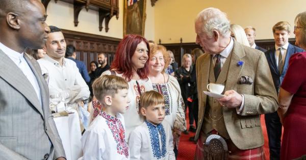 Король Чарльз III зустрівся з українськими біженцями у Шотландії