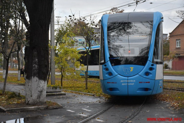 У Вінниці скоротили кількість трамваїв і тролейбусів на маршрутах в години-пік, але всі пасажири забезпечені послугами перевезення                      
