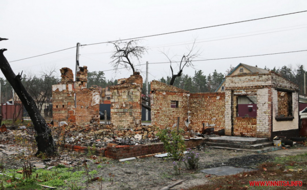 Руїни і поламані долі залишають по собі російські окупанти. Фоторепортаж з села Мощун                    
