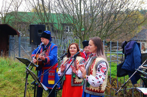 Через Вінниччину поїхав паровоз - відновили туристичні поїздки «Гайворонським експресом»                    
