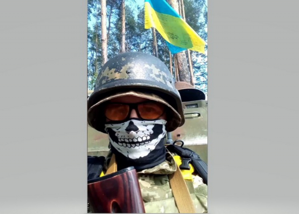 «Яблук багато — радий віддати» — боєць ЗСУ із Вінниччини роздає плоди з власного саду                     

